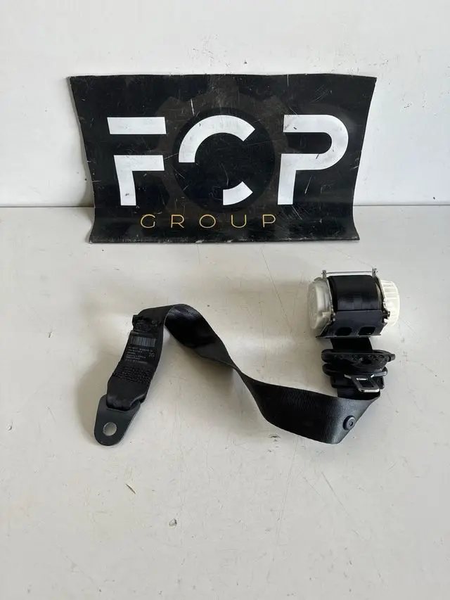 Cinturon de seguridad trasero izquierdo Peugeot 5008 2009-2016 Referencia original : 9682053680