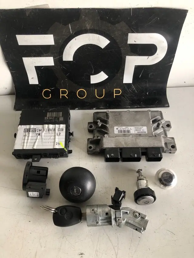 Kit de arranque Renault Twingo II ECU ref : 8200774747 - 8200700695 ref Siemens : S120200113 BCM ref : BCM X44-L2 200874481