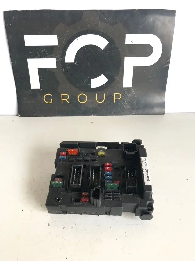 Caja de reles / fusibles Peugeot Citroën Bsm b2 Referencia original : 9646405180