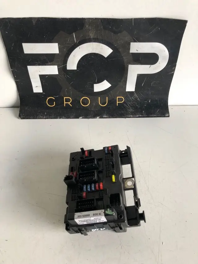 Caja de reles / fusibles BSM b2 Peugeot - Citroën Referencia original : 9657608880