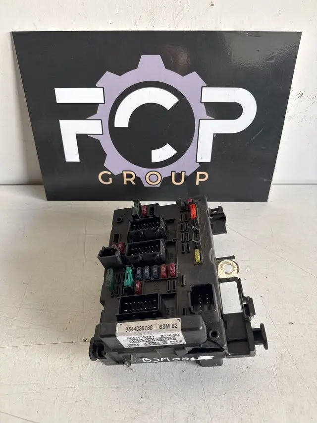 Caja de reles/fusibles Citroën / Peugeot delphi Bsm B2 Referencia original : 9644038780