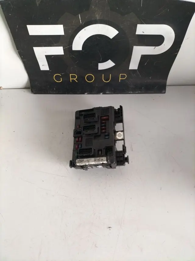 Caja de reles bsm B2 Peugeot / Citroen Referencia original PSA : 9643498980 Referencia siemens : S118470002E