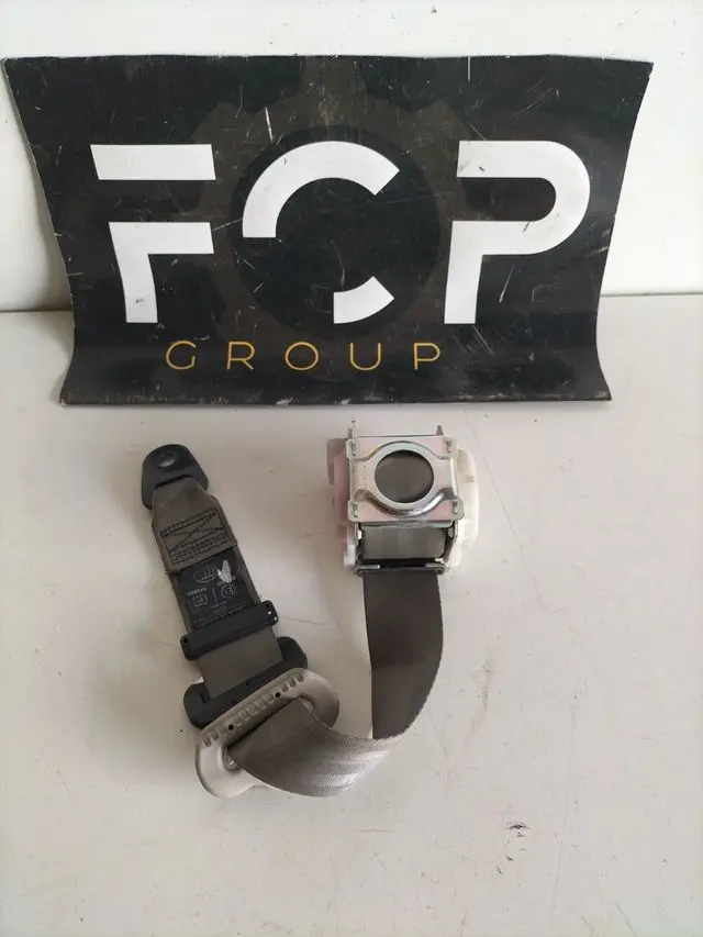 Cinturon de securidad trasero central Peugeot Partner / Citroen Berlingo Referencia original : 96700778GW