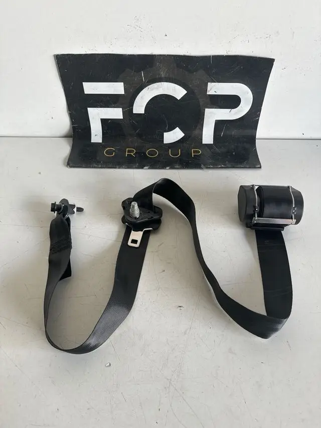 Cinturon de seguridad delantero izquierdo dacia duster / sandero Referencia pieza : 934797