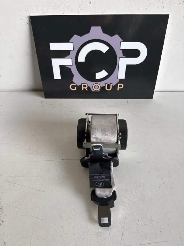 Cinturon de seguridad trasero central Renault scenic III 2009-2016 Referencia original : 888507366R