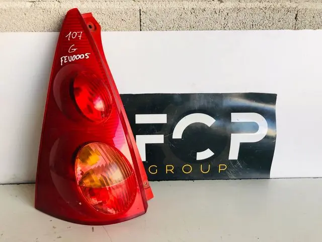Piloto trasero izquierdo Peugeot 107