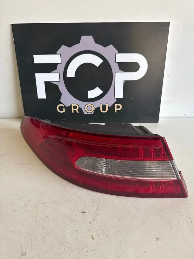 Piloto trasero izquierdo Jaguar XF Referencia original : 8X2313405BC