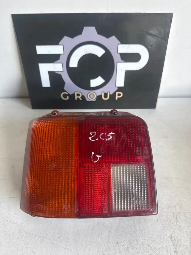 Piloto trasero izquierdo para Peugeot 205 seria 1