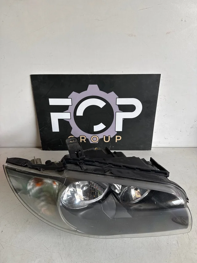 Faro delantero derecho para BMW Serie 1 E81 E82 E87 2006-2013 Referencia BMW : 63117193388 Referencia Valeo : 89317601