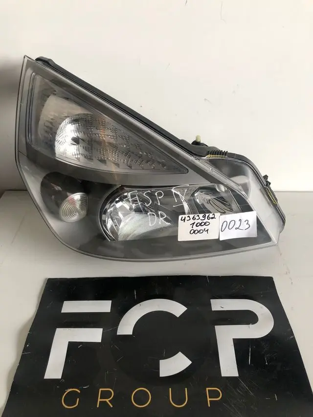 Faro delantero derecho Renault espace IV Referencia original : 1EB008453