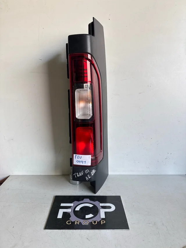 Piloto trasero derecho Renault trafic 3 2014+