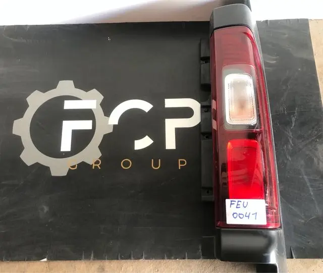 Piloto trasero derecho Renault trafic 3 2014+