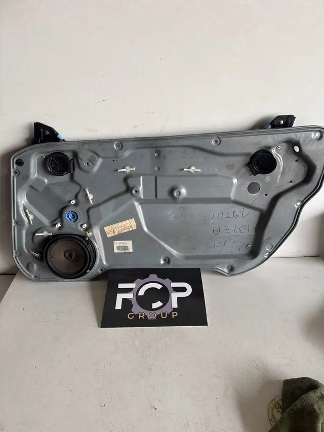 Mecanismo elevalunas delantero derecho Seat Ibiza 1.9 tdi FR (6L) año 2006 - 3 Puertas Referencias original : 6L3837752 CR / 6l3837756 S