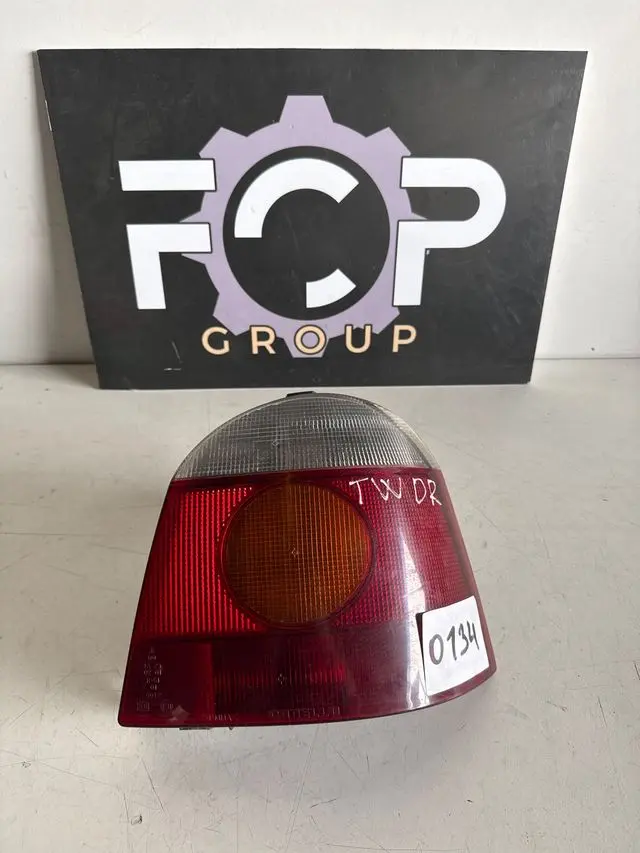 Piloto trasero derecho Renault twingo I Referencia original : 7700820014