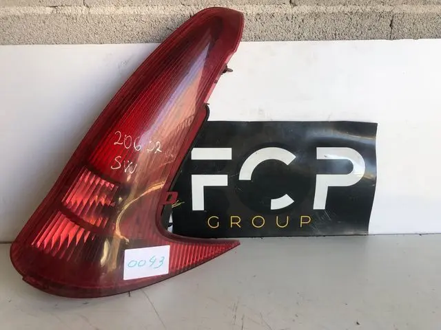 Piloto trasero derecho peugeot 206 sw