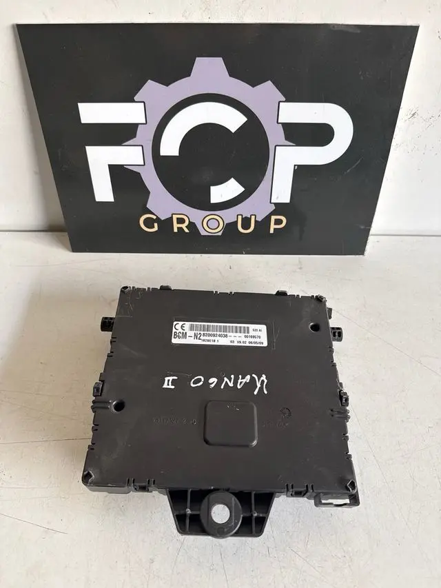 Caja de reles / fusibles BCM N2 Renault Kangoo II Referencia original: 8200924038