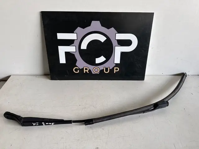 Brazo limpiaparabrisas delantero derecho Peugeot 3008 / 5008 2009-2017 Referencia original : 3392125759 / 79983