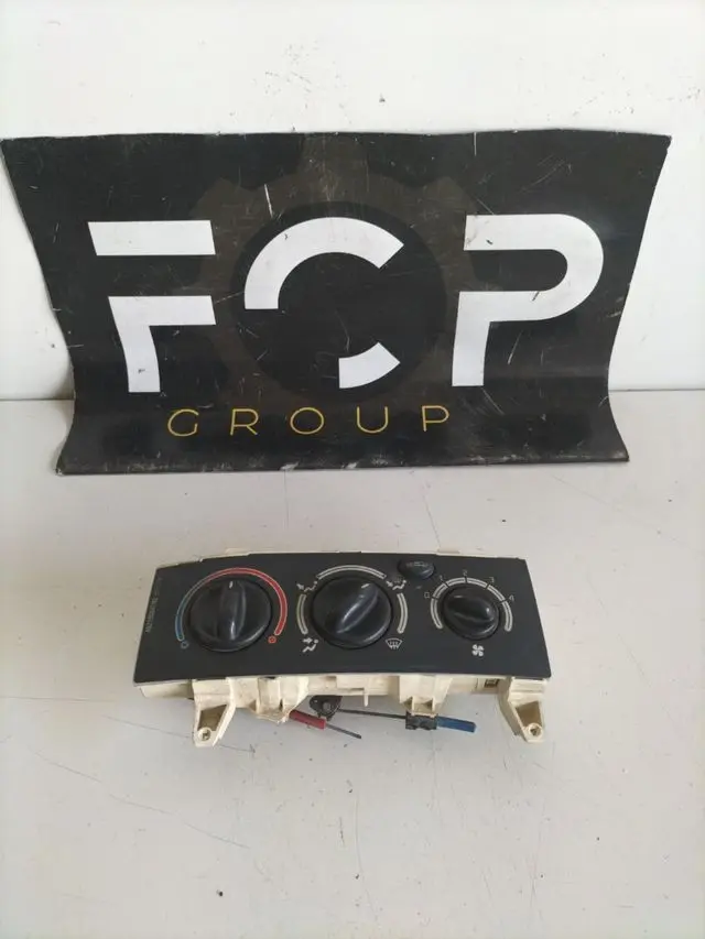 Mando de calefacción Renault Megane 1 / Scenic I  Referencia : 655738N