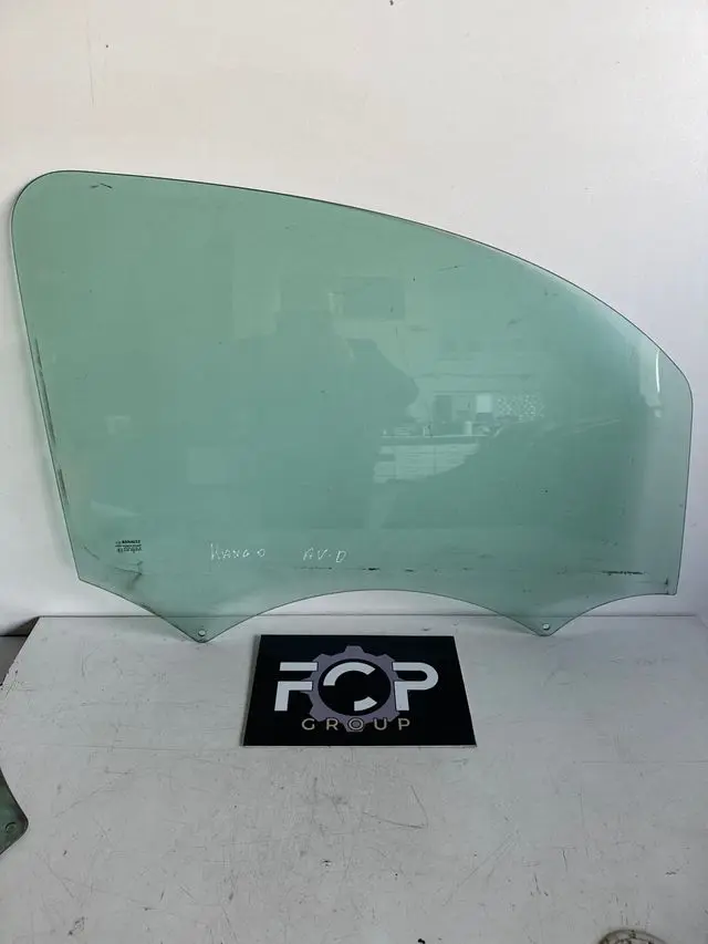 Luna delantera derecha renault kangoo