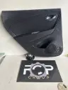 Panel de puerta trasero izquierdo para Renault Captur. Pieza de interior en color negro. Referencia original : 829A14575R