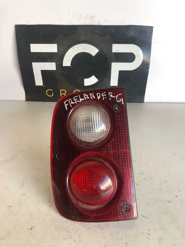 Piloto trasero izquierdo Range Rover freelander