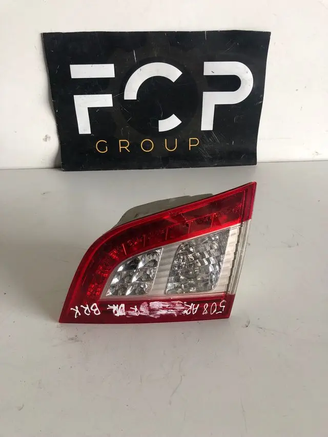 Piloto trasero derecho interior Peugeot 508 Referencia original : 9686780680