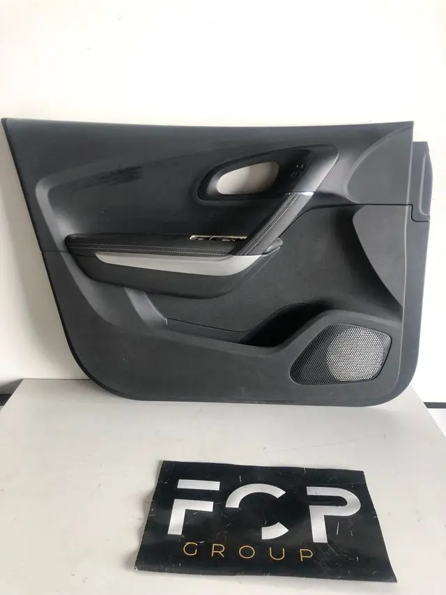 Guarnecido / panel delantero izquierdo Renault kadjar