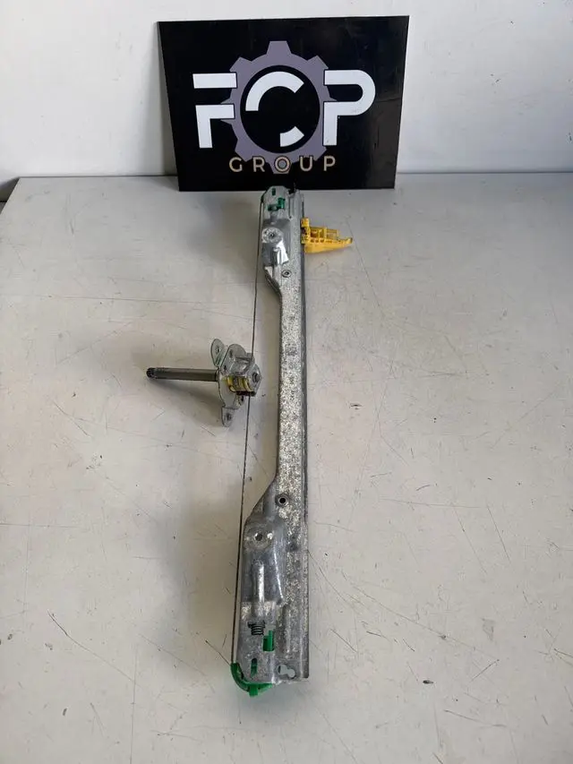 Mecanismo elevalunas para puerta trasera derecha de Fiat Idea.