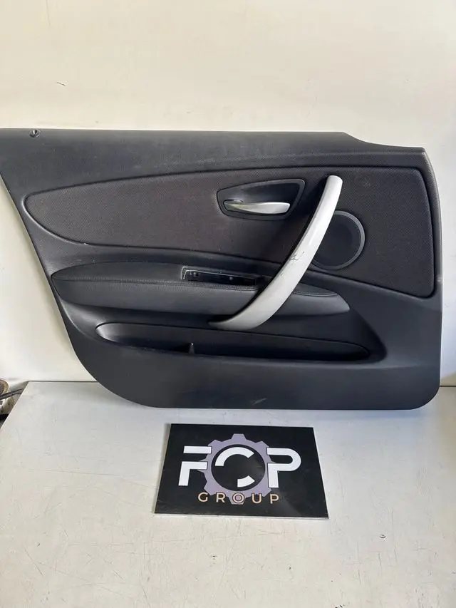 Panel de puerta delantero izquierda BMW seria 1 E81/E87 Referencia original : 8353465