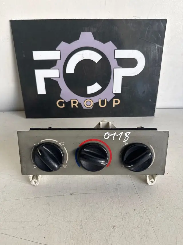 Mando de calefacción renault kangoo 1   Referencia original : 7701051895