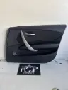 Panel de puerta delantera derecha para BMW Serie 1 E81. Referencia original : 8353465