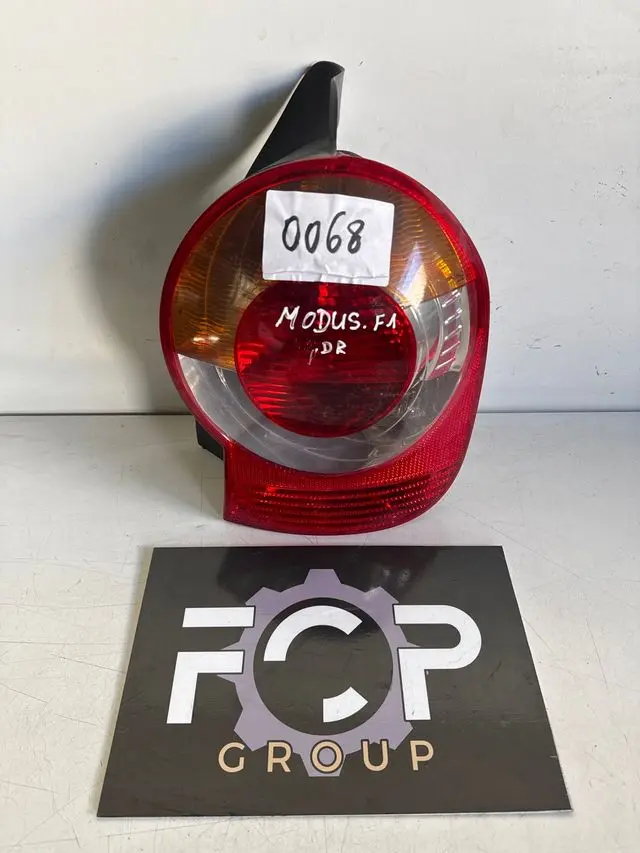 Piloto trasero derecho Renault Modus 2004-2008 Referencia original : 8200212204