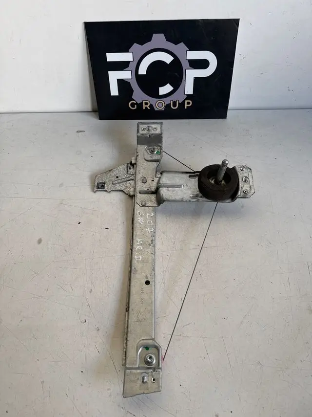 Elevalunas trasero derecho Peugeot 207 SW (codigo interno : LEV-VIT0200)