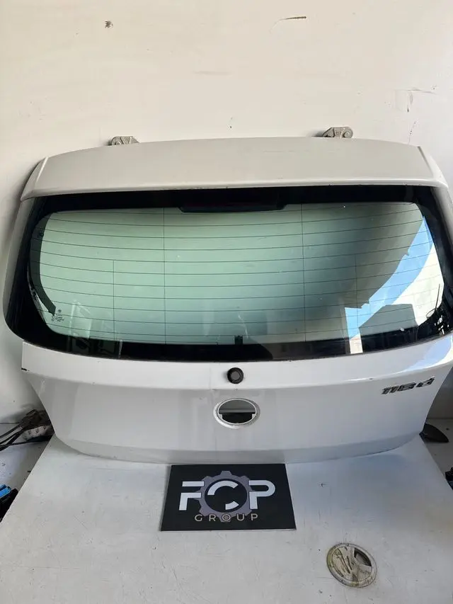 Portón trasero BMW Serie 1 118D E81
