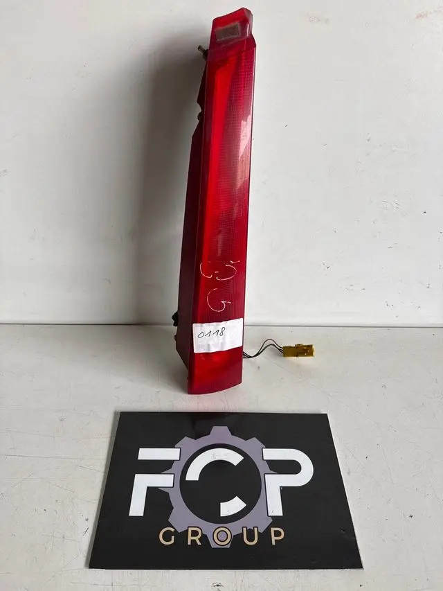 Piloto trasero izquierdo superior Citroen C5 SW / Break Referencia original : 6350P9