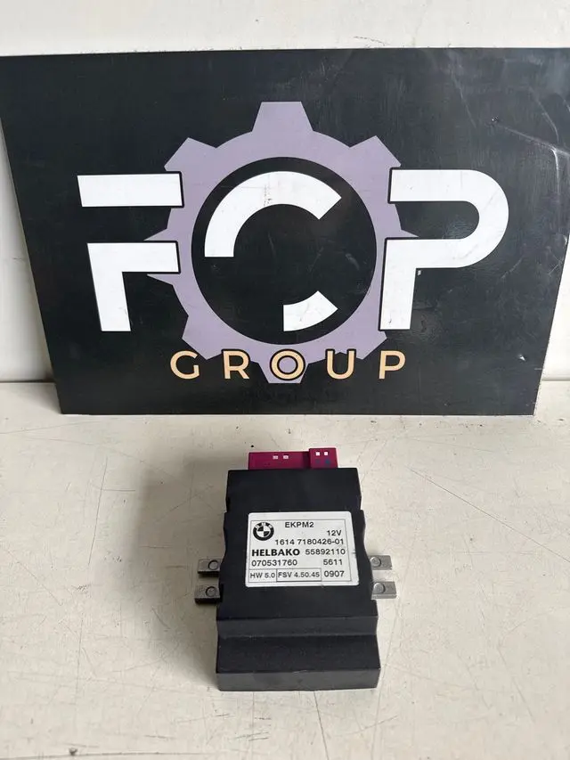 Modulo electrónico BMW Seria 1 Referencia original : 55892110 Módulo electrónico EKPM2 de 12V. Fabricante : HELBAKO Versión HW: 5.0 Versión FSV: 4.50.45