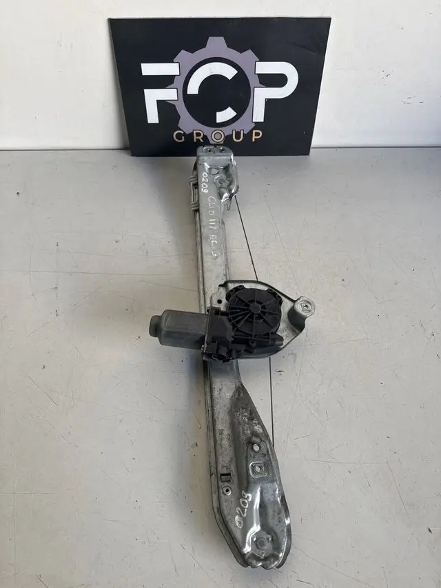 Elevalunas trasero izquierdo para Renault Clio III 2005-2012 Referencia original : 8200291151 / 400862