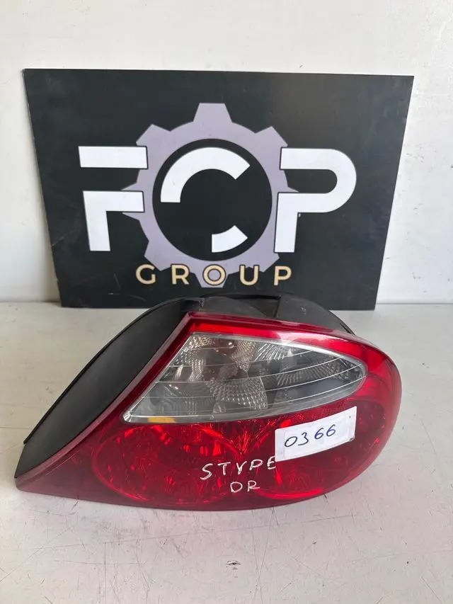 Piloto trasero derecho Jaguar s-type Referencia original : XR8313404AD