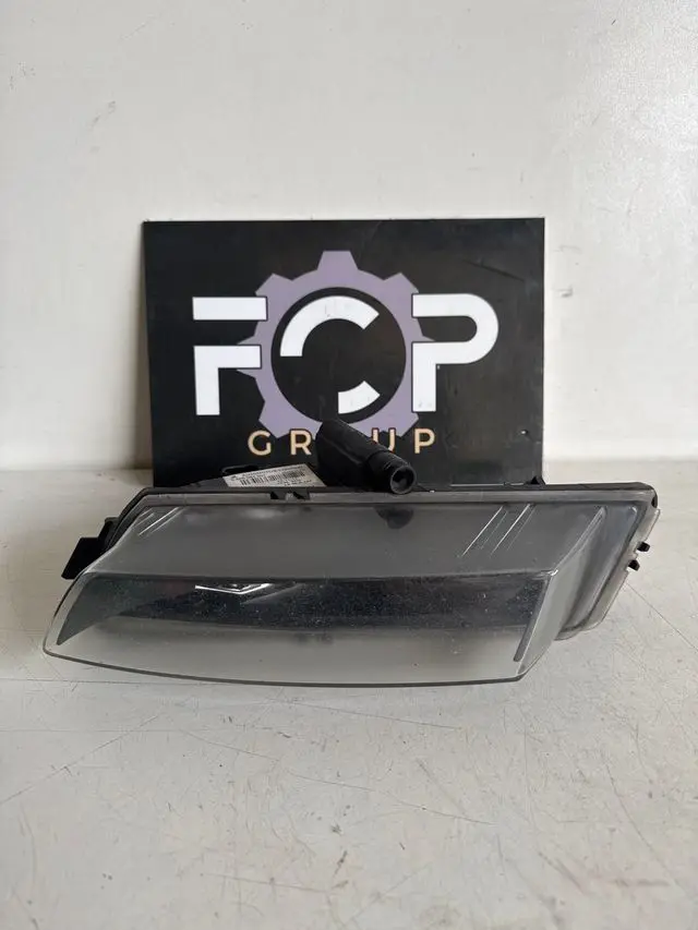 Faro antiniebla delantero Derecho para BMW Serie 1 E87. Referencia original : 7181287 Rferencia Automotve Lighting : 0305084001