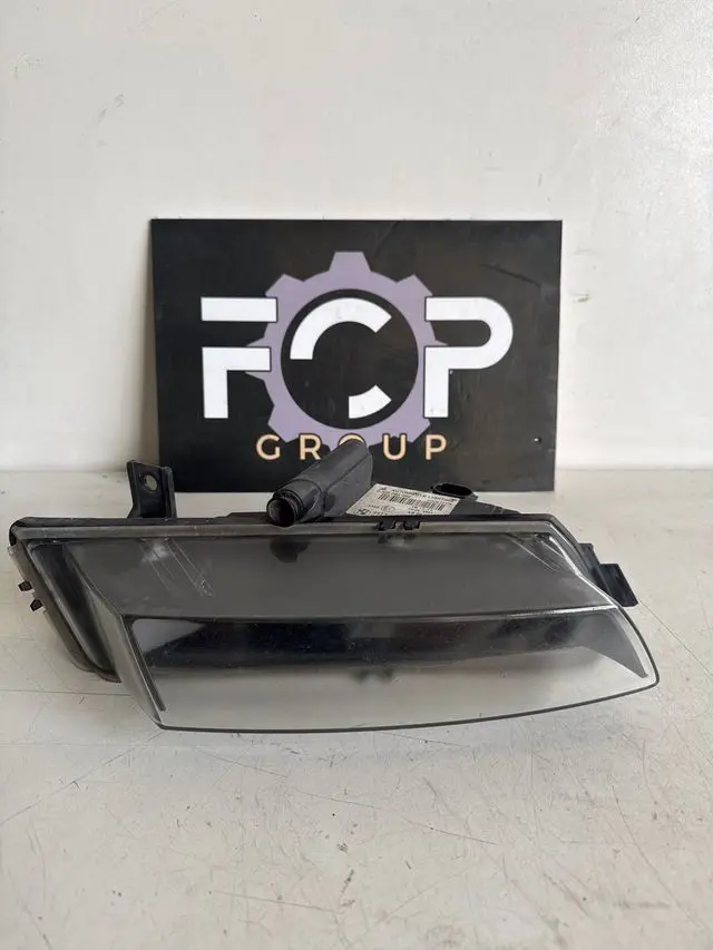 Faro antiniebla delantero izquierda para BMW Serie 1 E87. Referencia original : 7181288 Rferencia Automotve Lighting : 0305084002