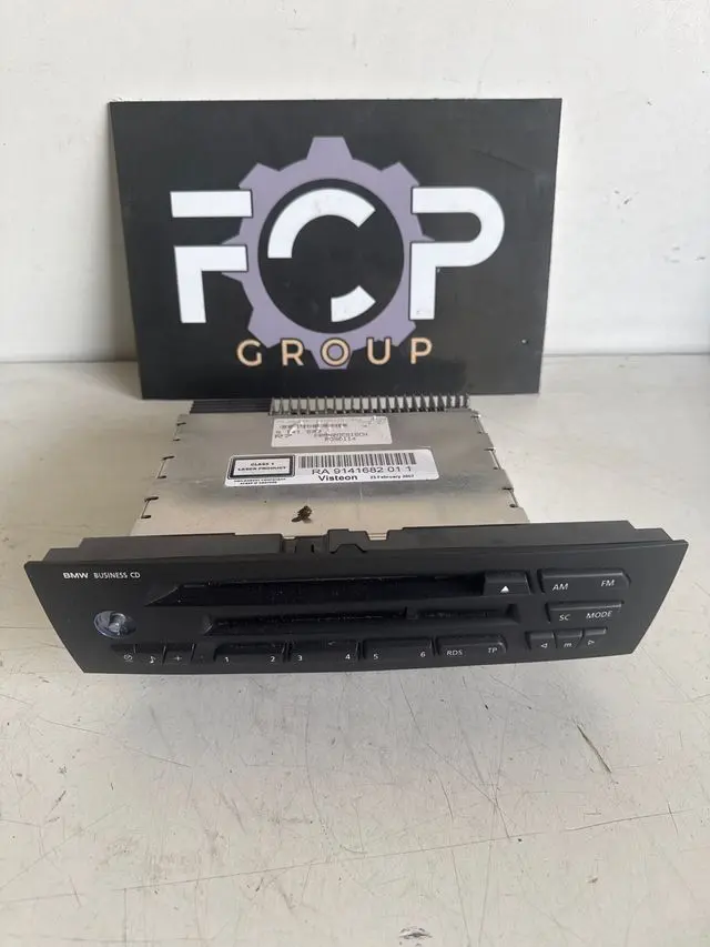Radio BMW Business CD. Referencia original : 9141602 01 1 - 9141682