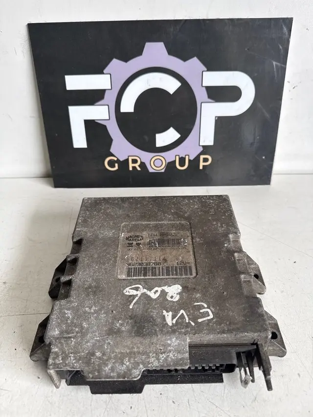 Centralita de motor de la marca Magneti Marelli Peugeot 806 / Citroen Evasion Referencia original : 9623038780