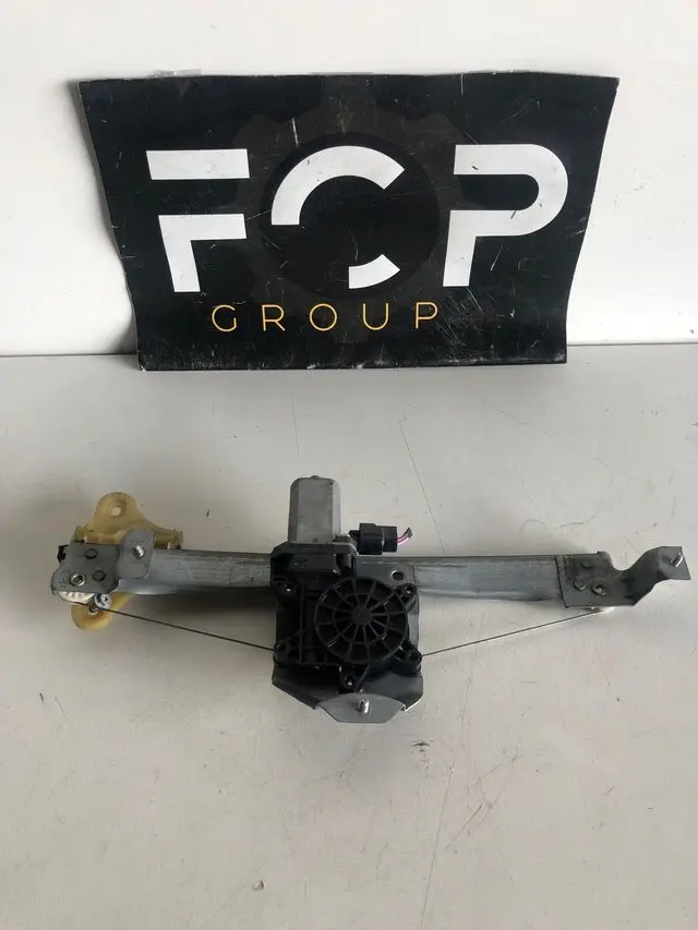 Elevalunas trasero derecho Renault captur/ Clio 4 Referencia original: 128001071-E / 827009380R