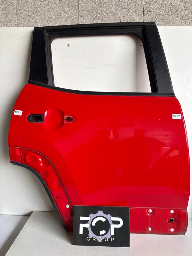 Puerta trasera derecha Jeep Renegade 2020 Referencia original: 51947548