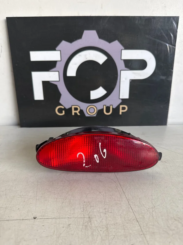 Piloto antiniebla trasero para Peugeot 206 / 206cc /206+
