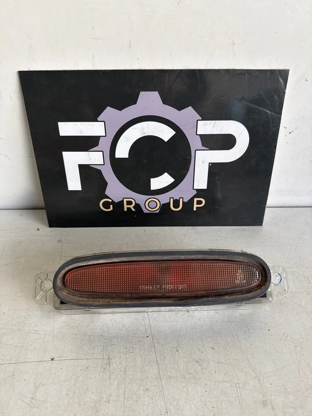 Tercera luz de freno Mazda 3 2004-2009 Referencia original: BN8V51580