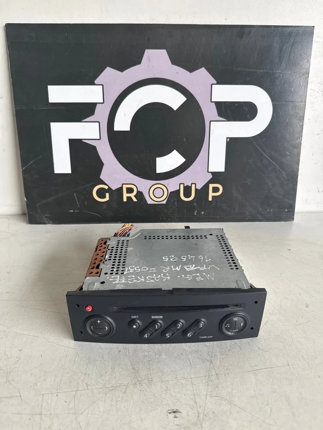 Sistema audio / radio CD para Renault Megane 2 2002-2009 Referencia original: 8200309193 / 22DC277/62