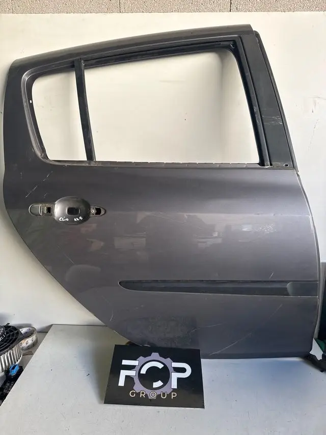 Puerta trasera derecha para Renault Clio III seria 2