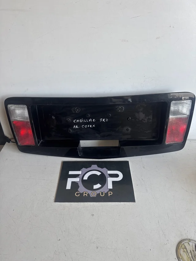 Panel porta immatriculacion trasero para Cadillac SRX. 2003-2009 Referencia original : 25764706