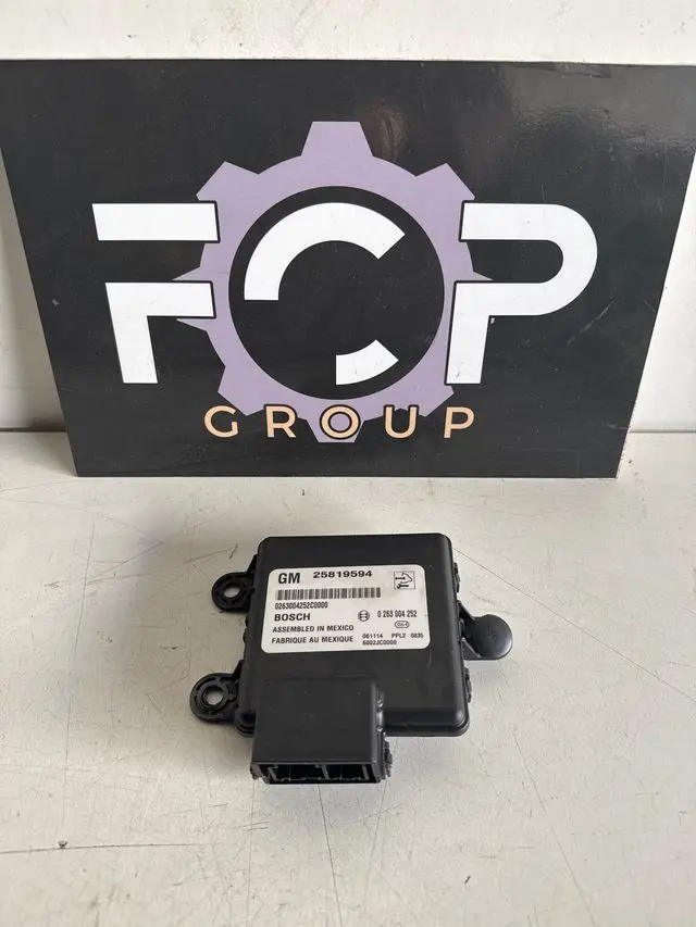 Módulo de control de asistencia de estacionamiento Cadillac SRX 2003-2009 Referencia GM: 25819594. Referencia Bosch: 0263004252